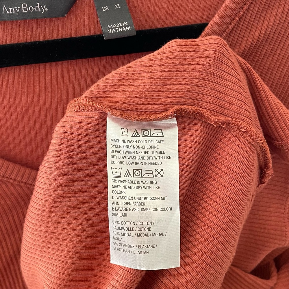AnyBody V-Neck Ribbed Blouse - Clay XL - Picture 3 of 8